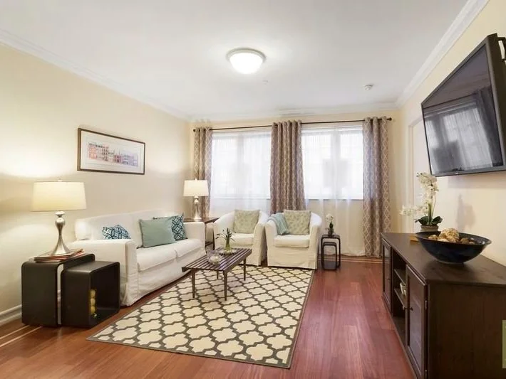 UPPER EAST SIDE ONE-BEDROOM